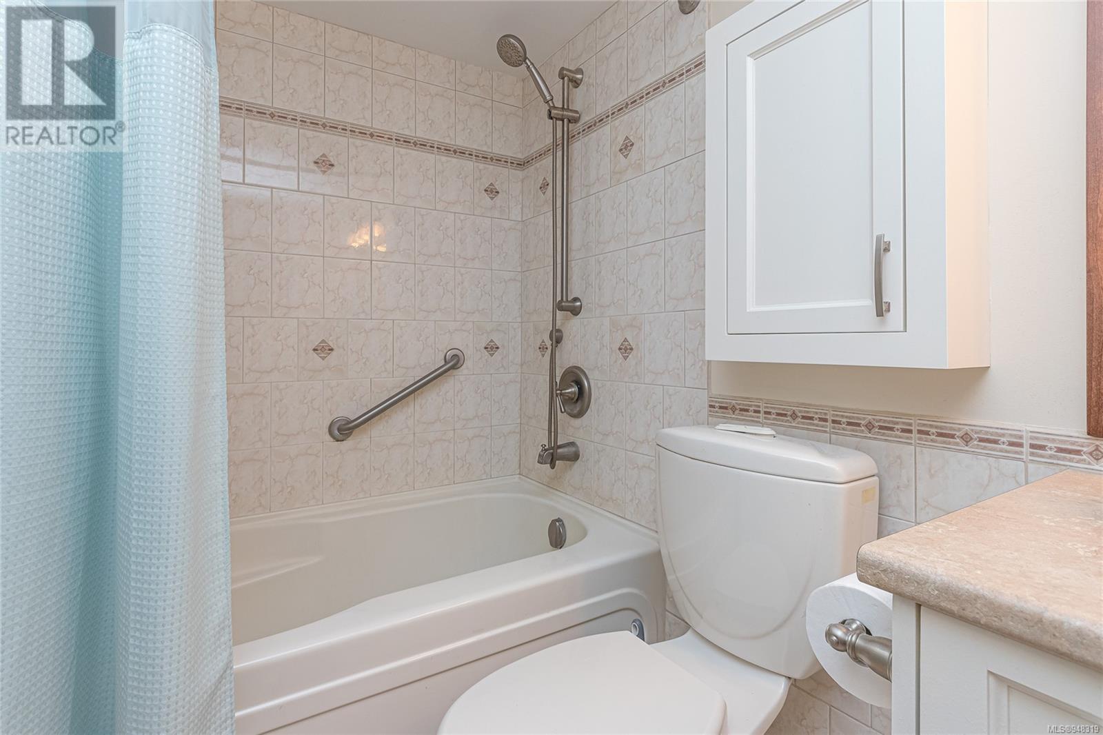 304 1665 Oak Bay Ave, #304