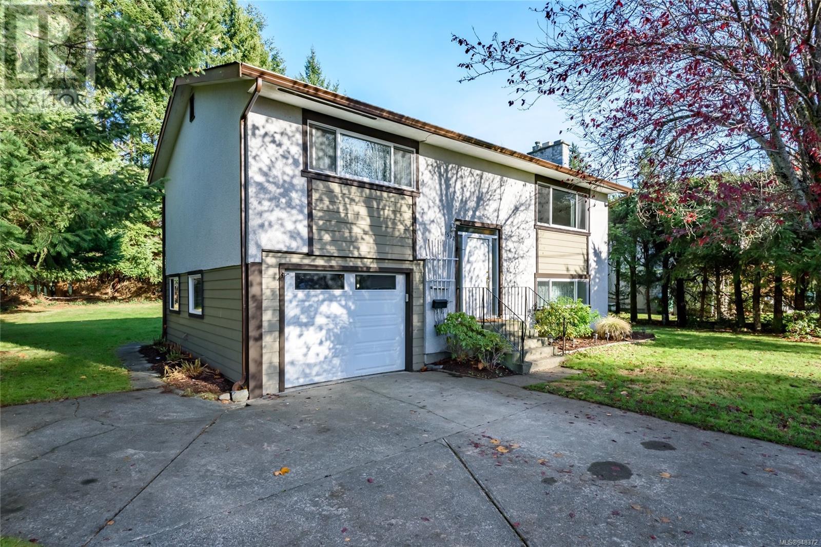 1532 Balsam Ave