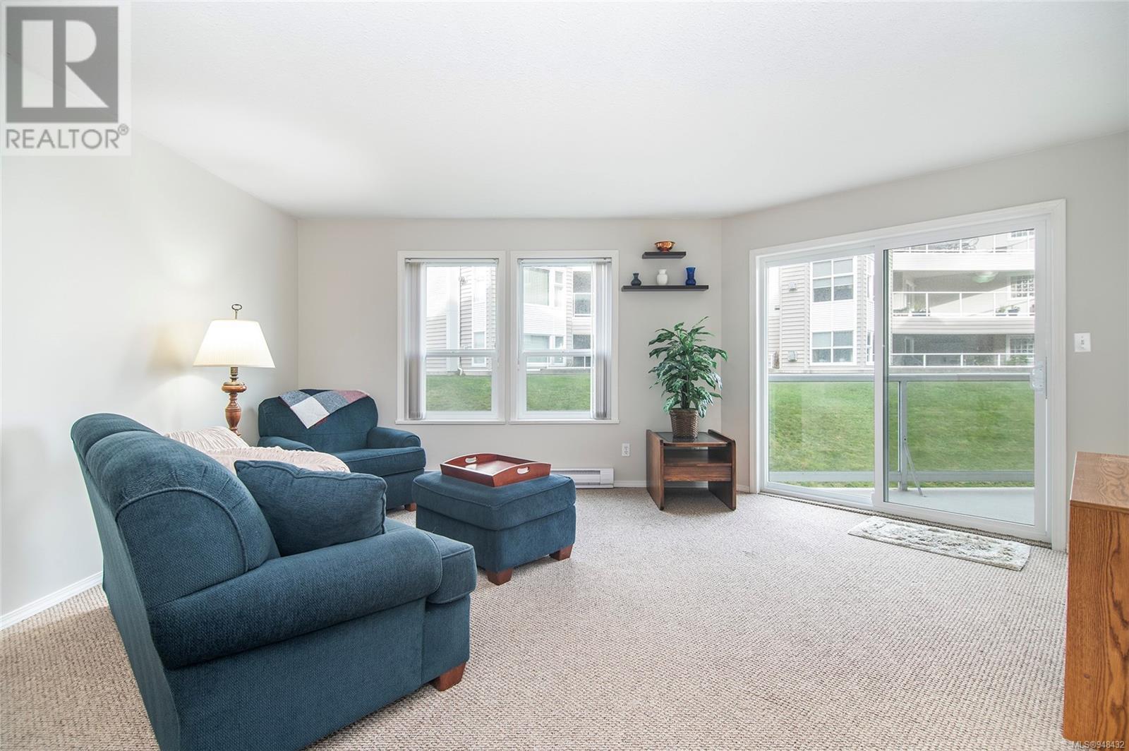 102 390 Island Hwy S, #102