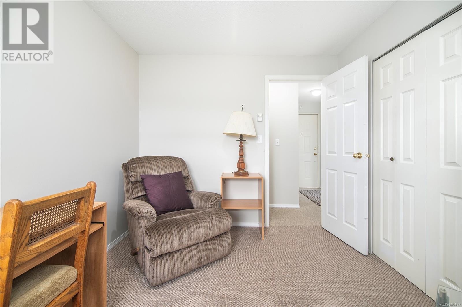 102 390 Island Hwy S, #102