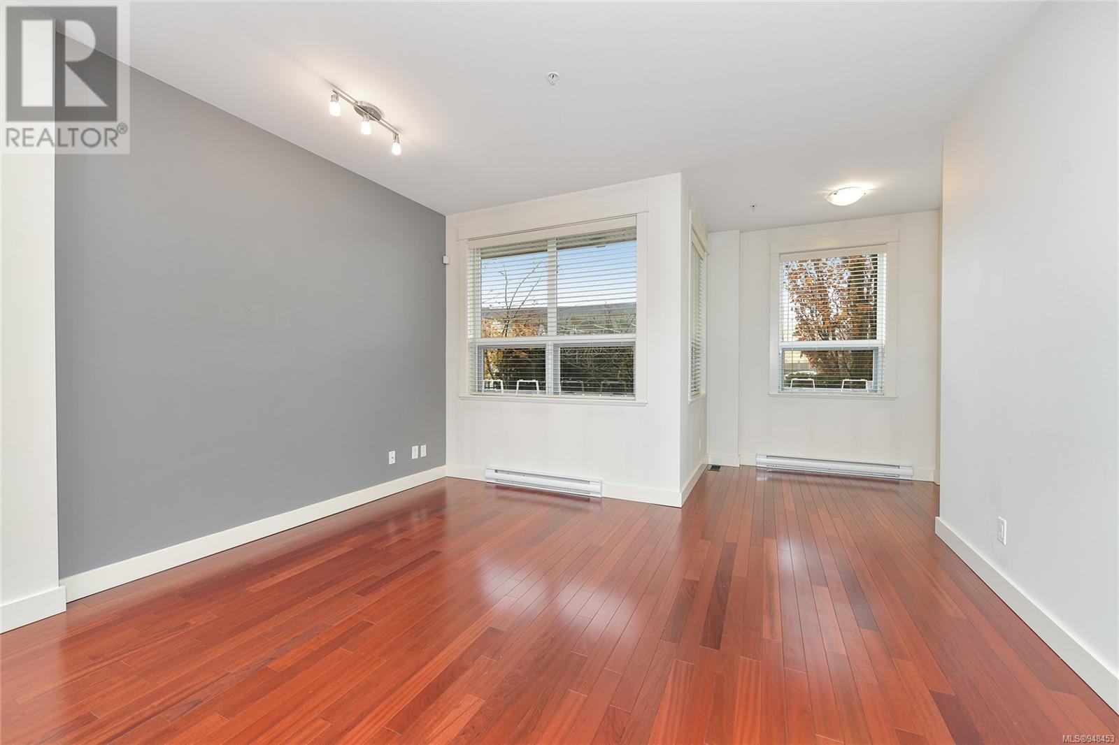 115 1315 Esquimalt Rd, #115