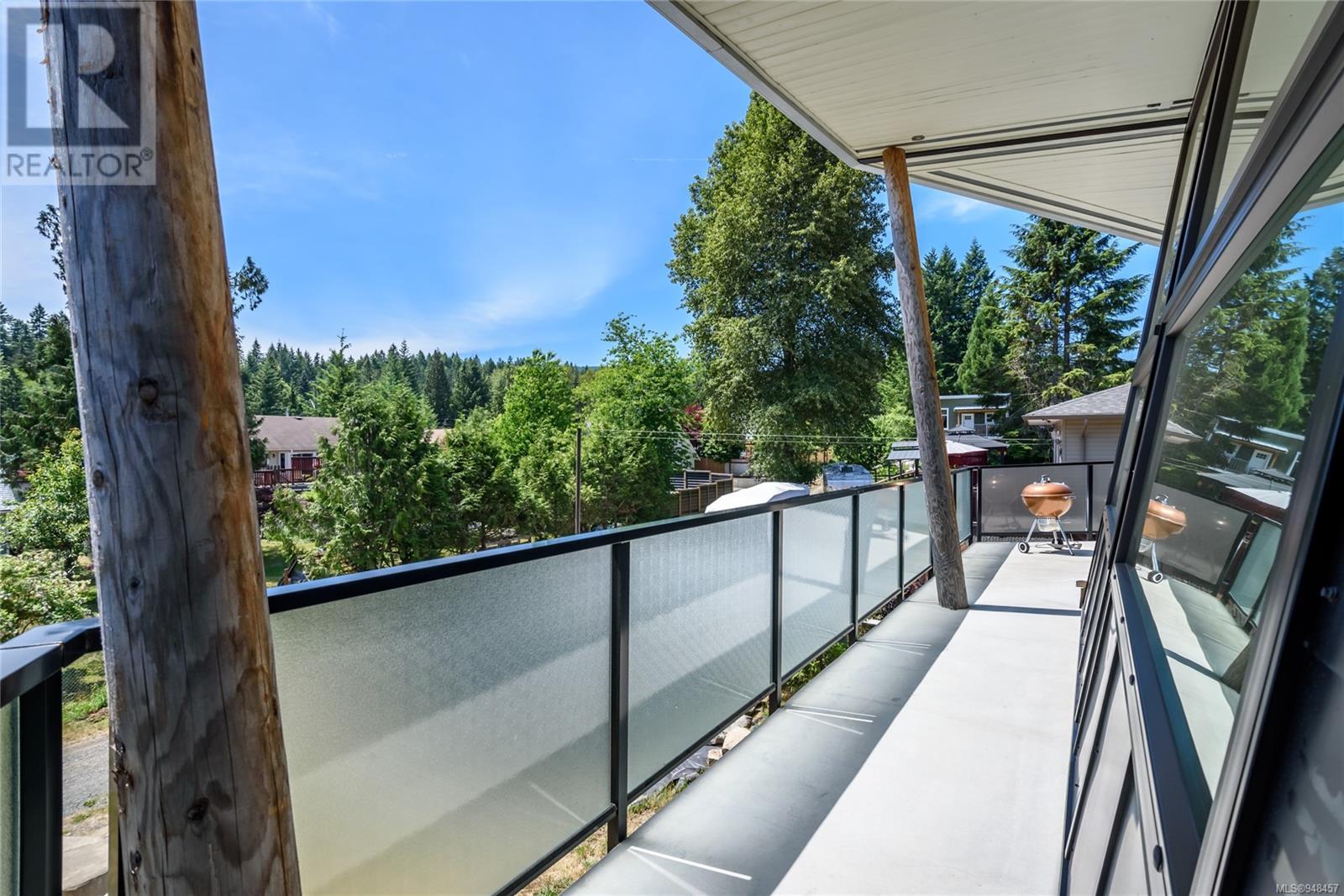 2613 Dunsmuir Ave