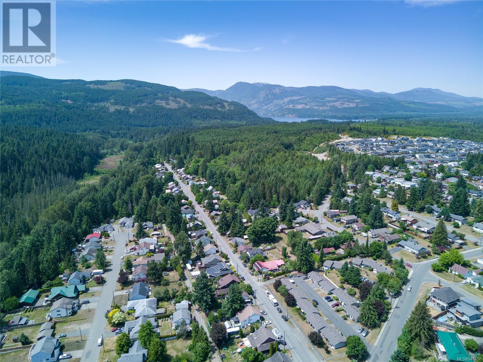 2613 Dunsmuir Ave