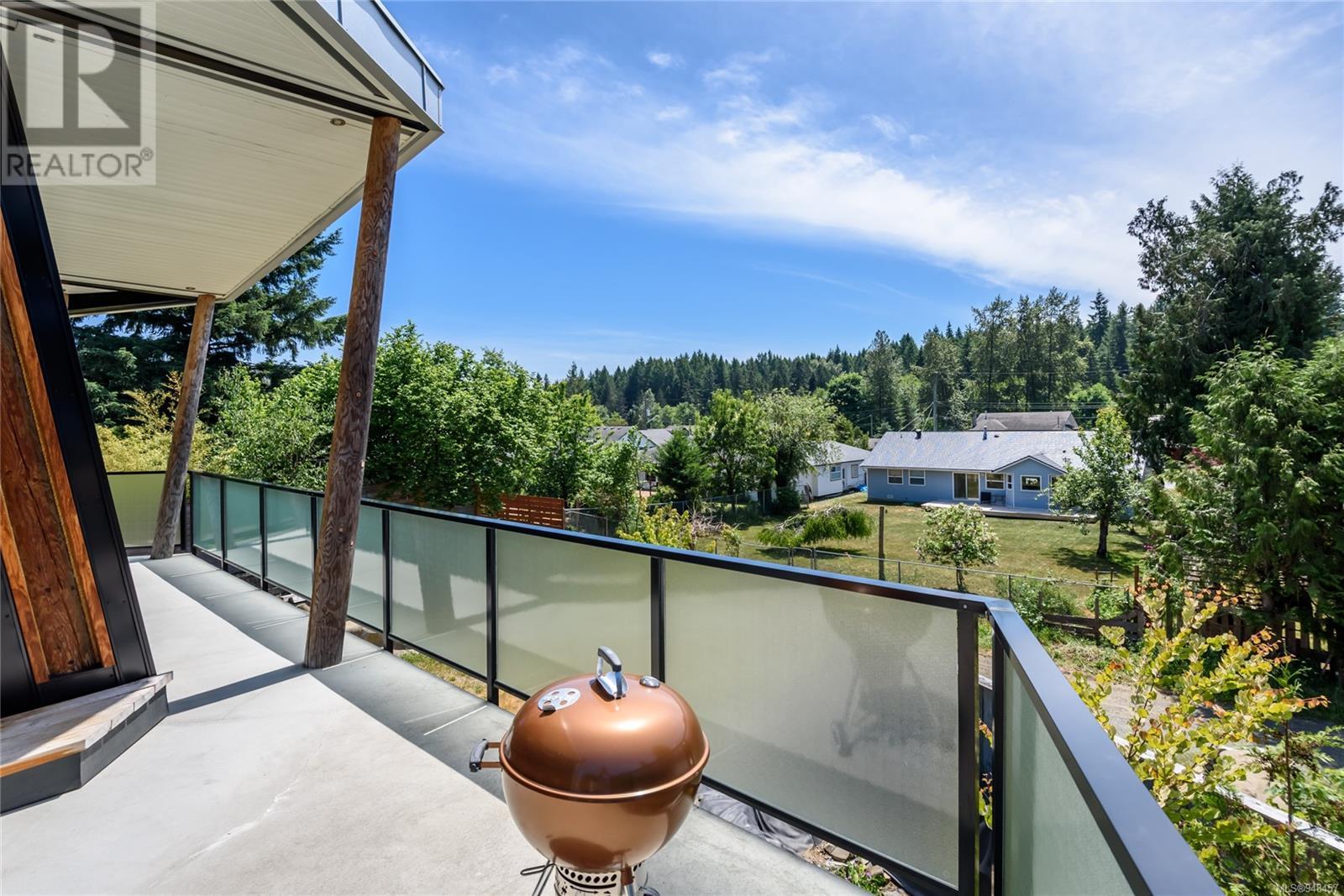 2613 Dunsmuir Ave