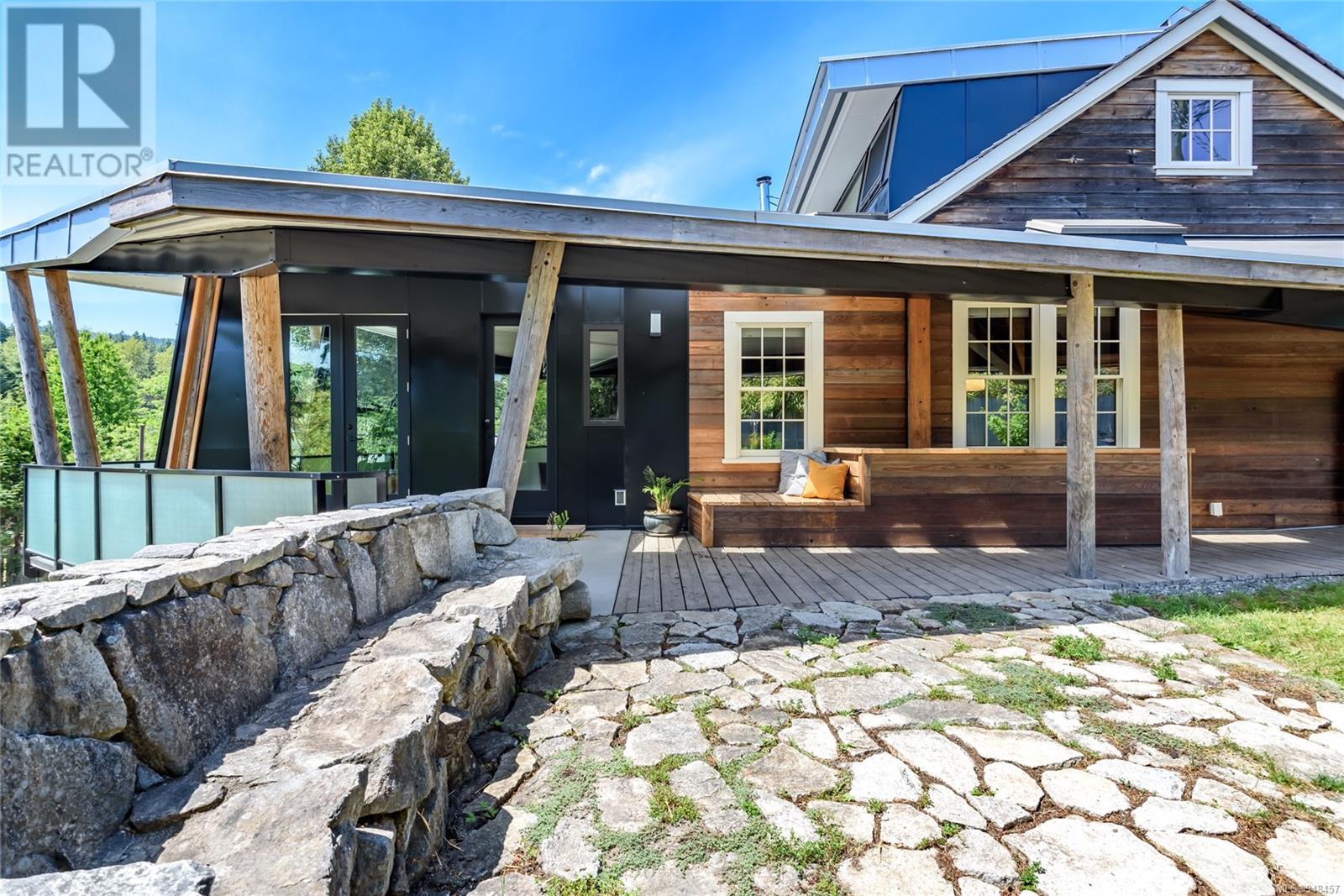 2613 Dunsmuir Ave