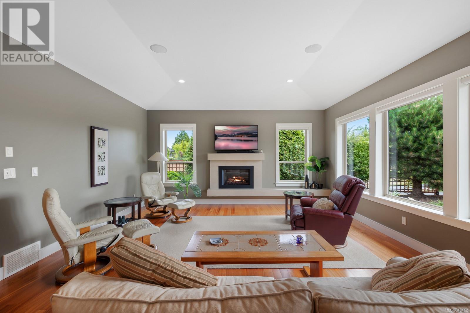 3093 Royal Vista Way