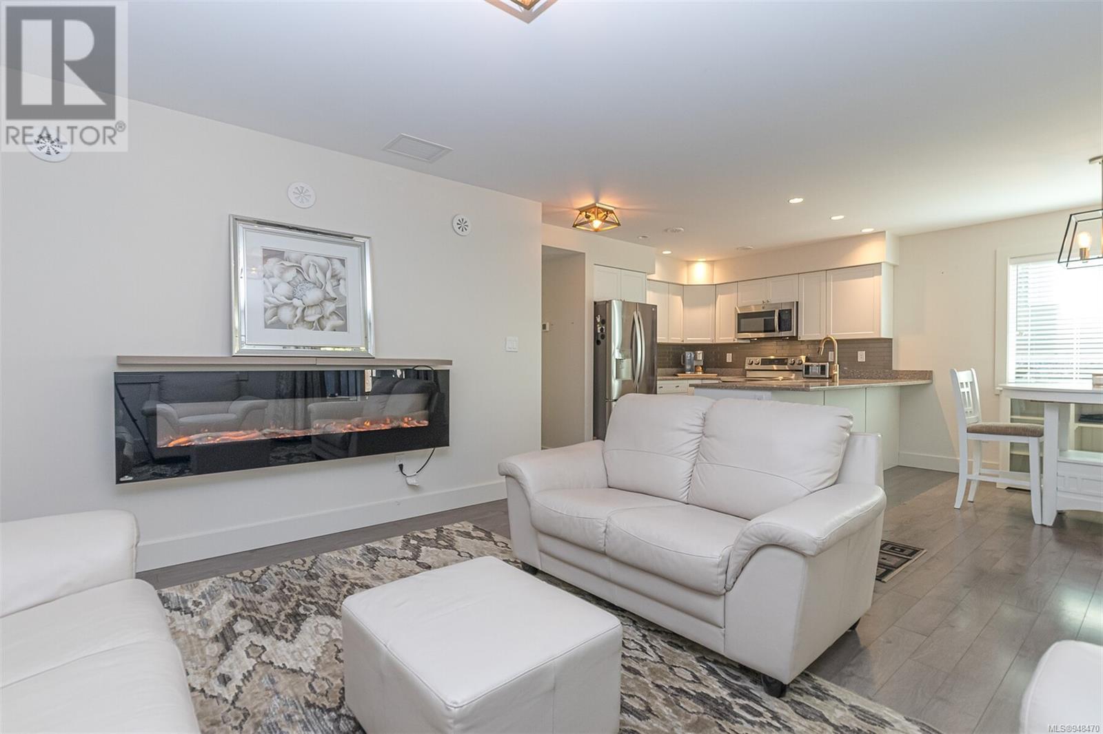 116 2117 Charters Rd, #116