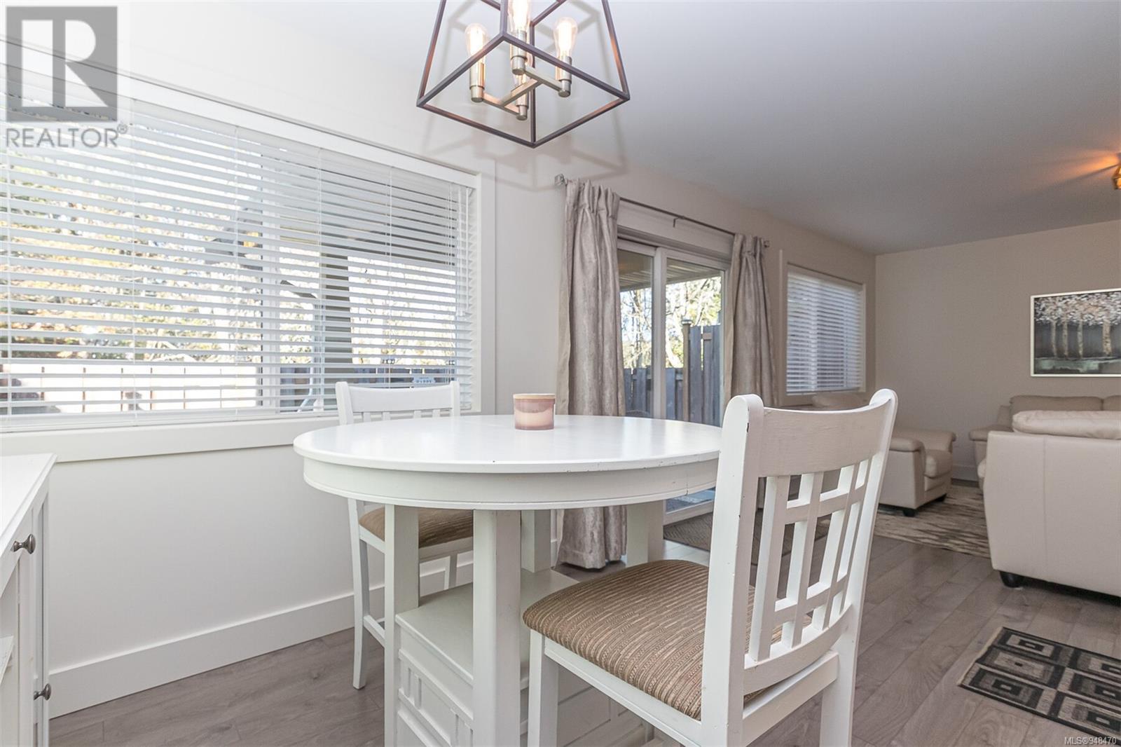 116 2117 Charters Rd, #116