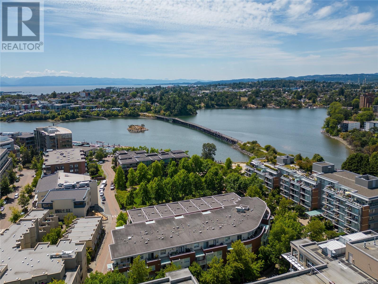 207 380 Waterfront Cres, #207