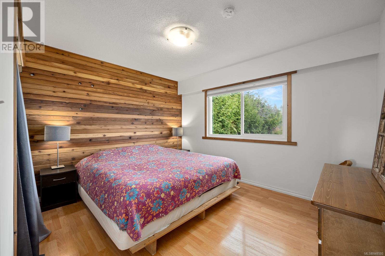 2234 Robb Ave