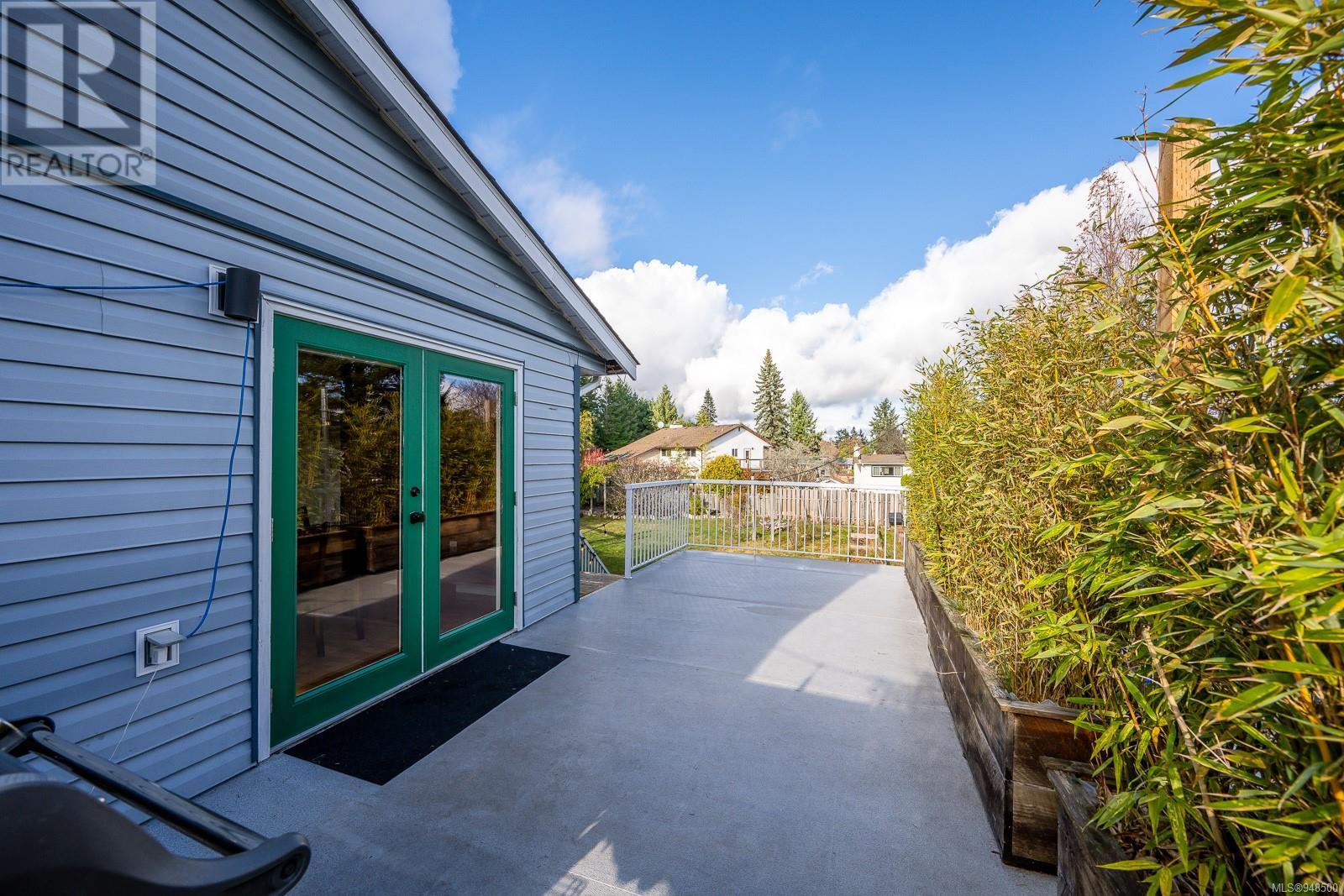 2234 Robb Ave
