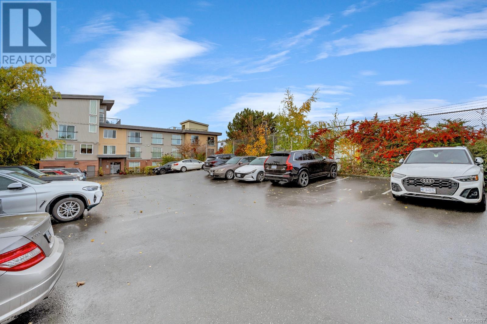 408 356 Gorge Rd E, #408