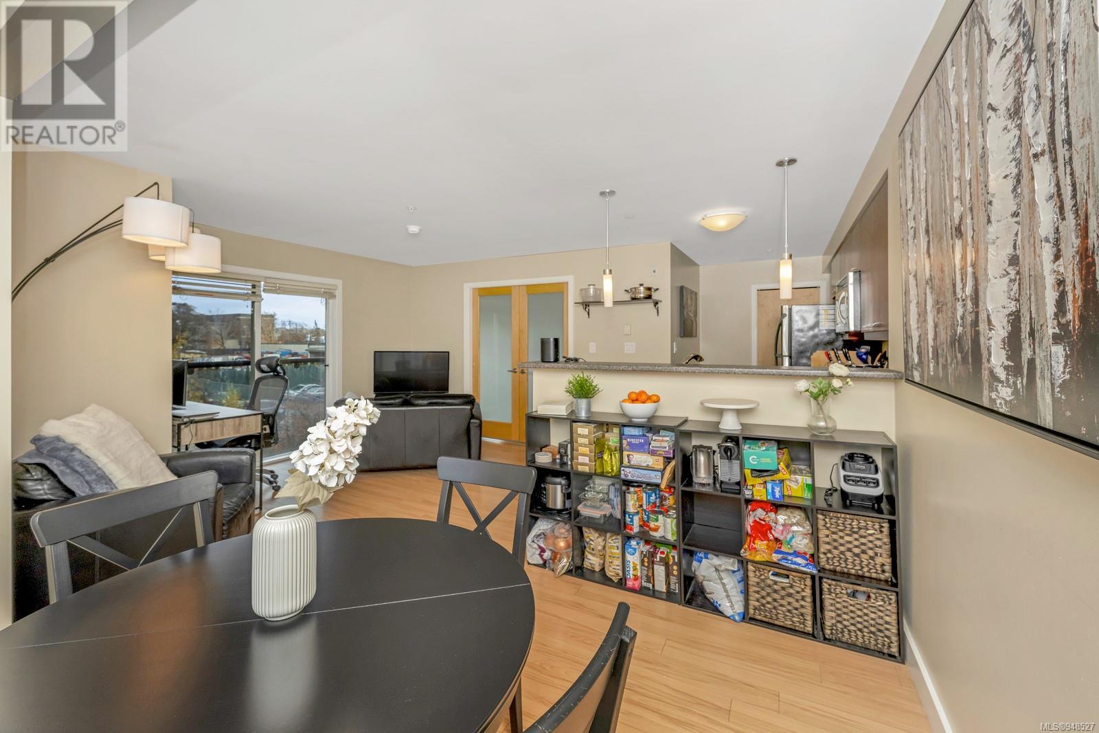408 356 Gorge Rd E, #408