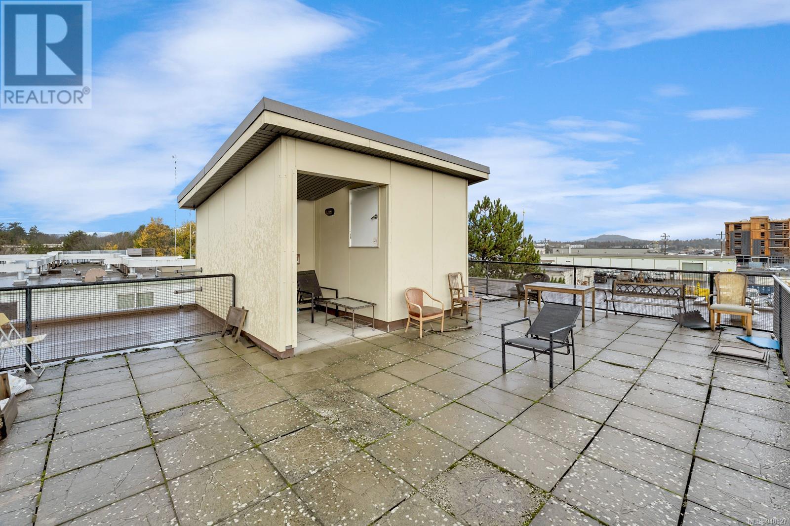 408 356 Gorge Rd E, #408