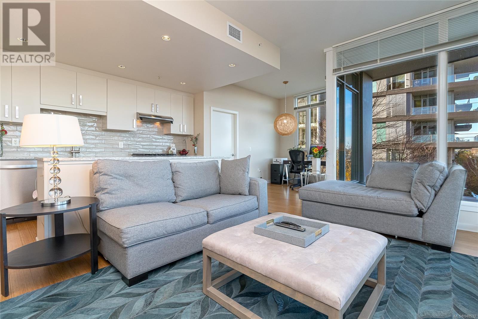 205 373 Tyee Rd, #205