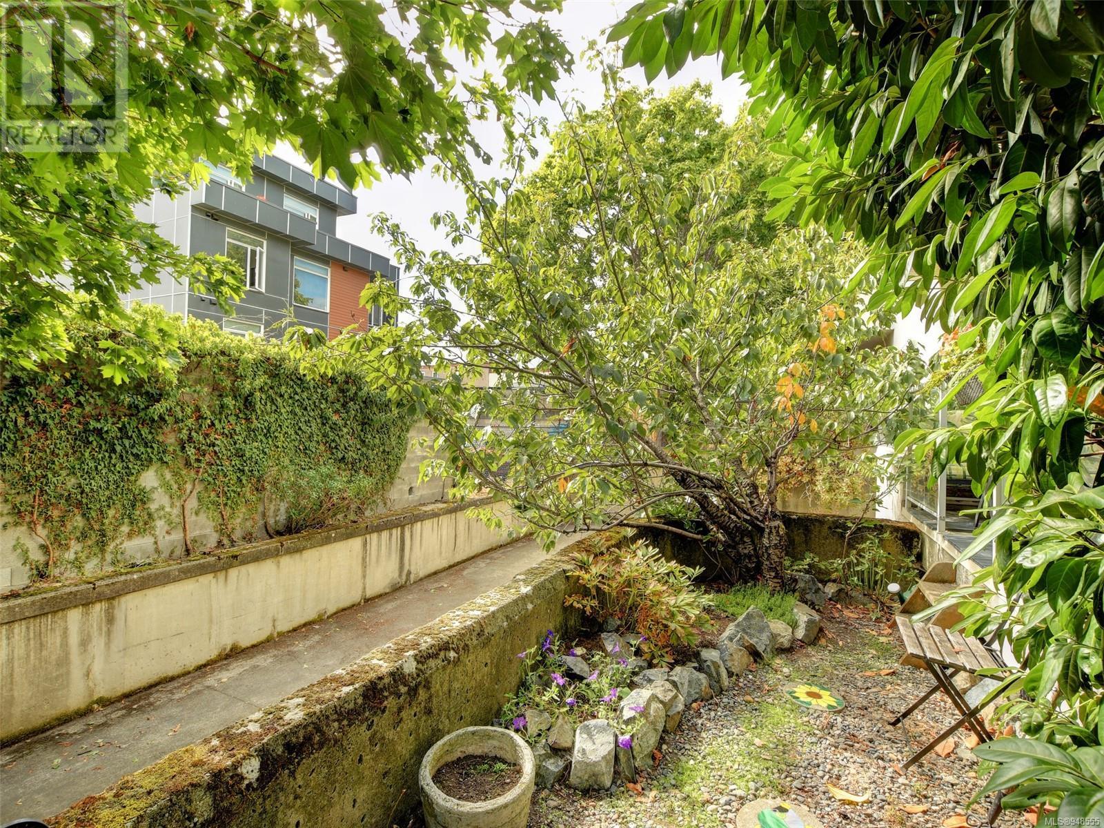 103 1039 Caledonia Ave, #103