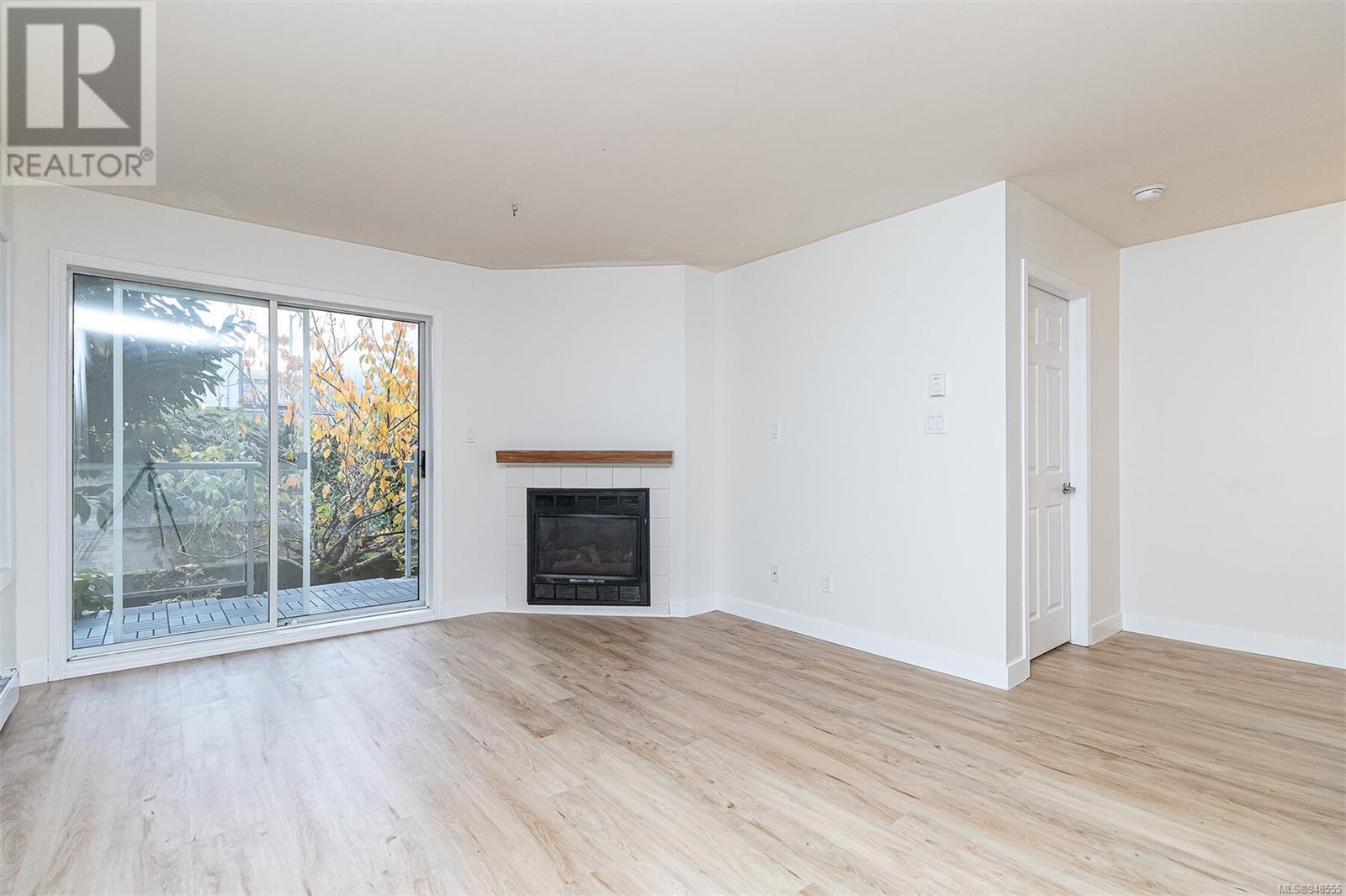 103 1039 Caledonia Ave, #103