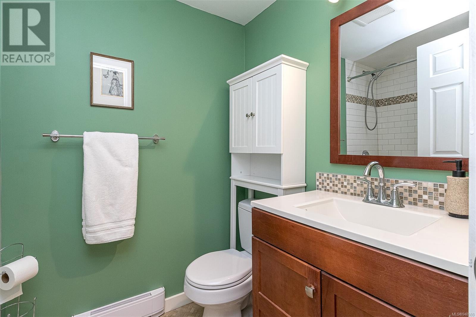 103 1039 Caledonia Ave, #103