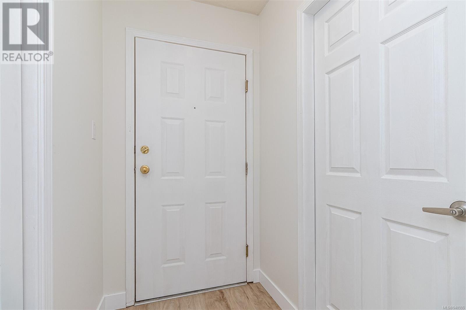 103 1039 Caledonia Ave, #103