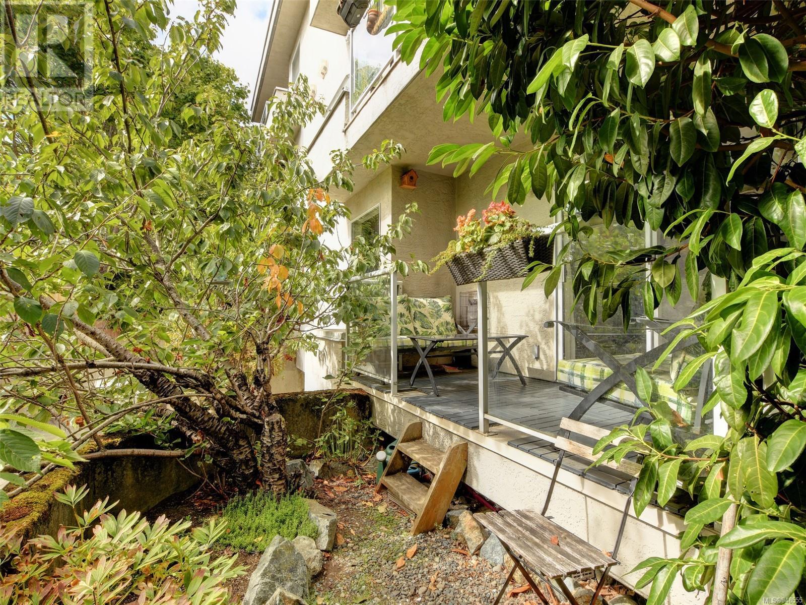 103 1039 Caledonia Ave, #103