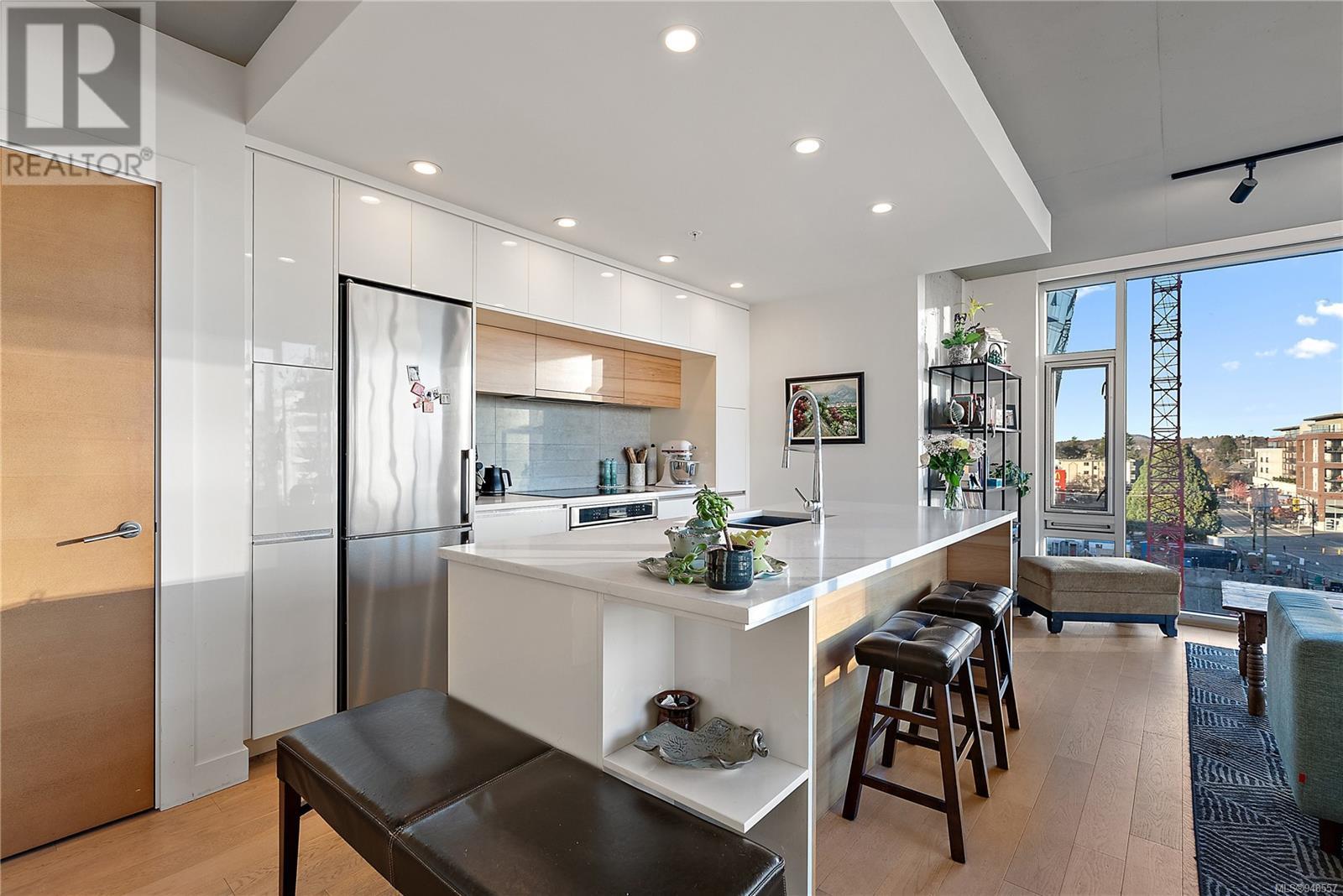 610 989 Johnson St, #610