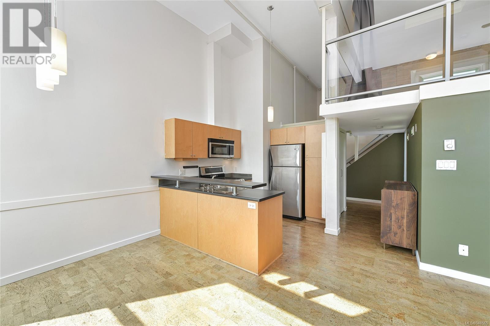 301 524 Yates St, #301
