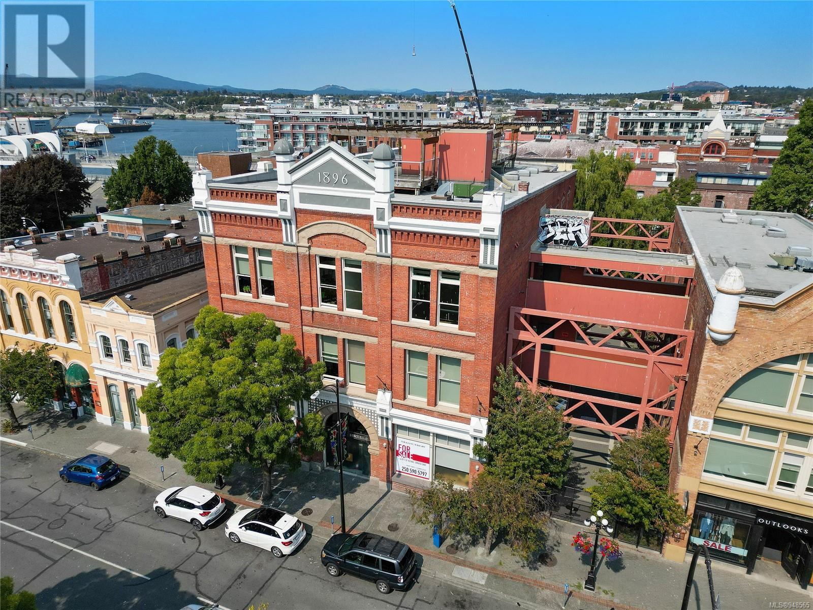 301 524 Yates St, #301