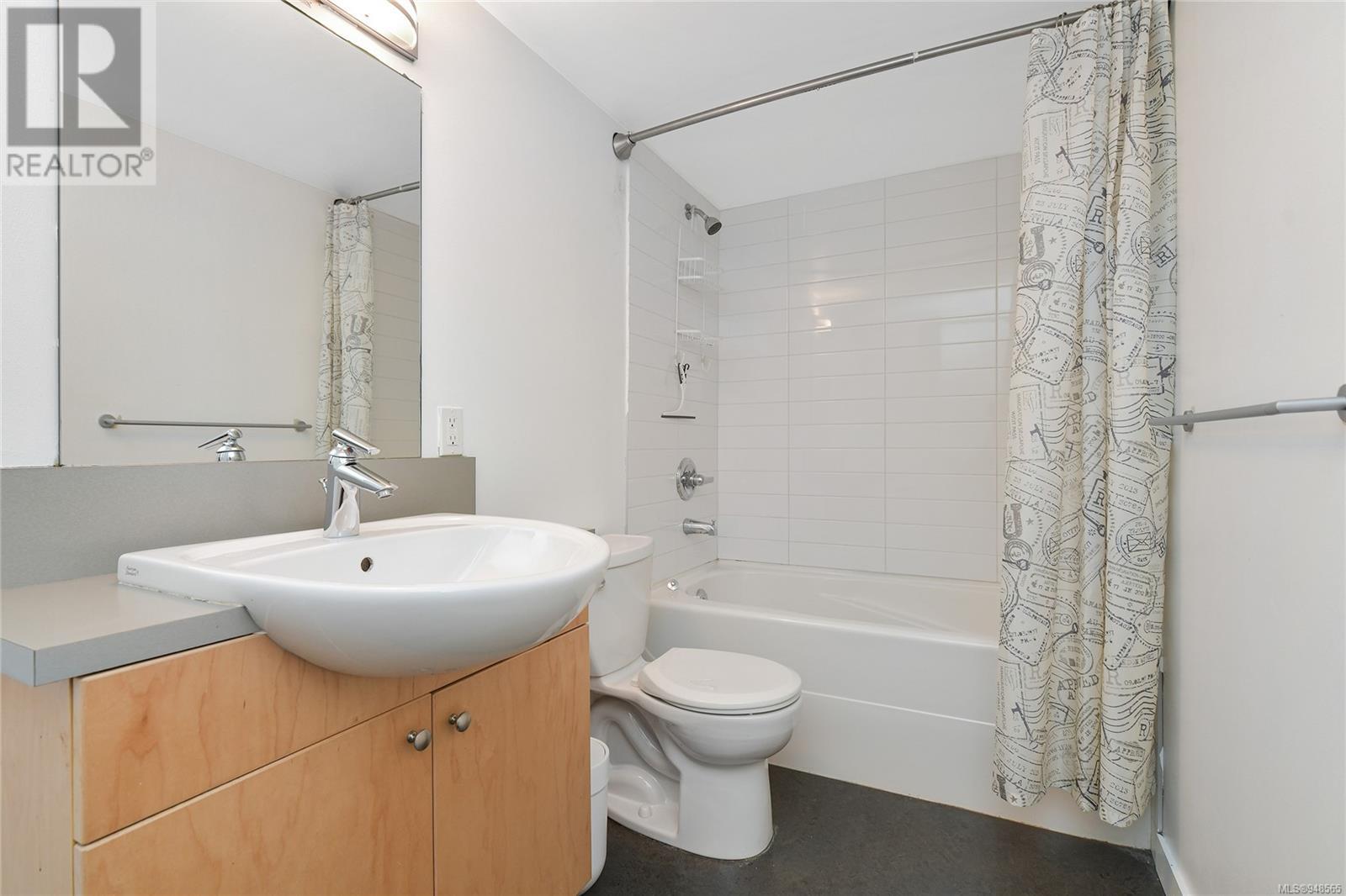 301 524 Yates St, #301
