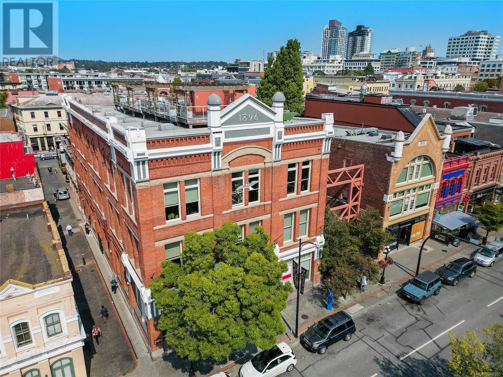 301 524 Yates St, #301