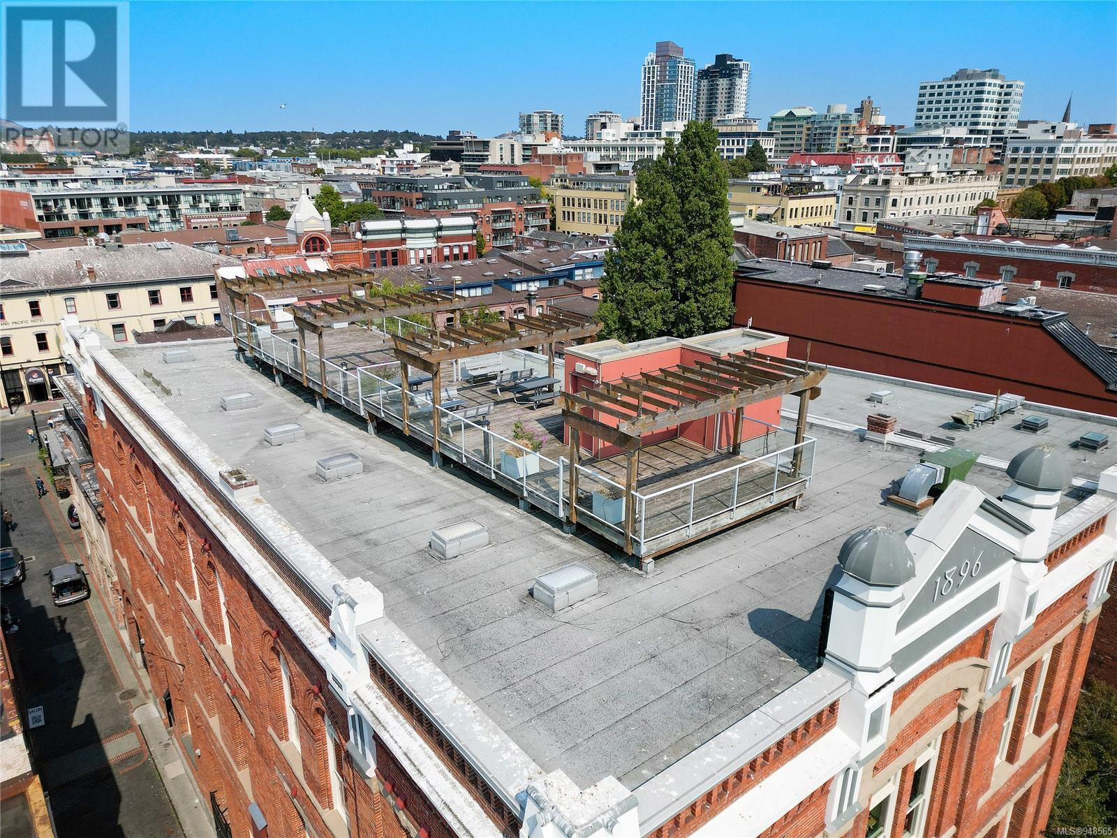301 524 Yates St, #301
