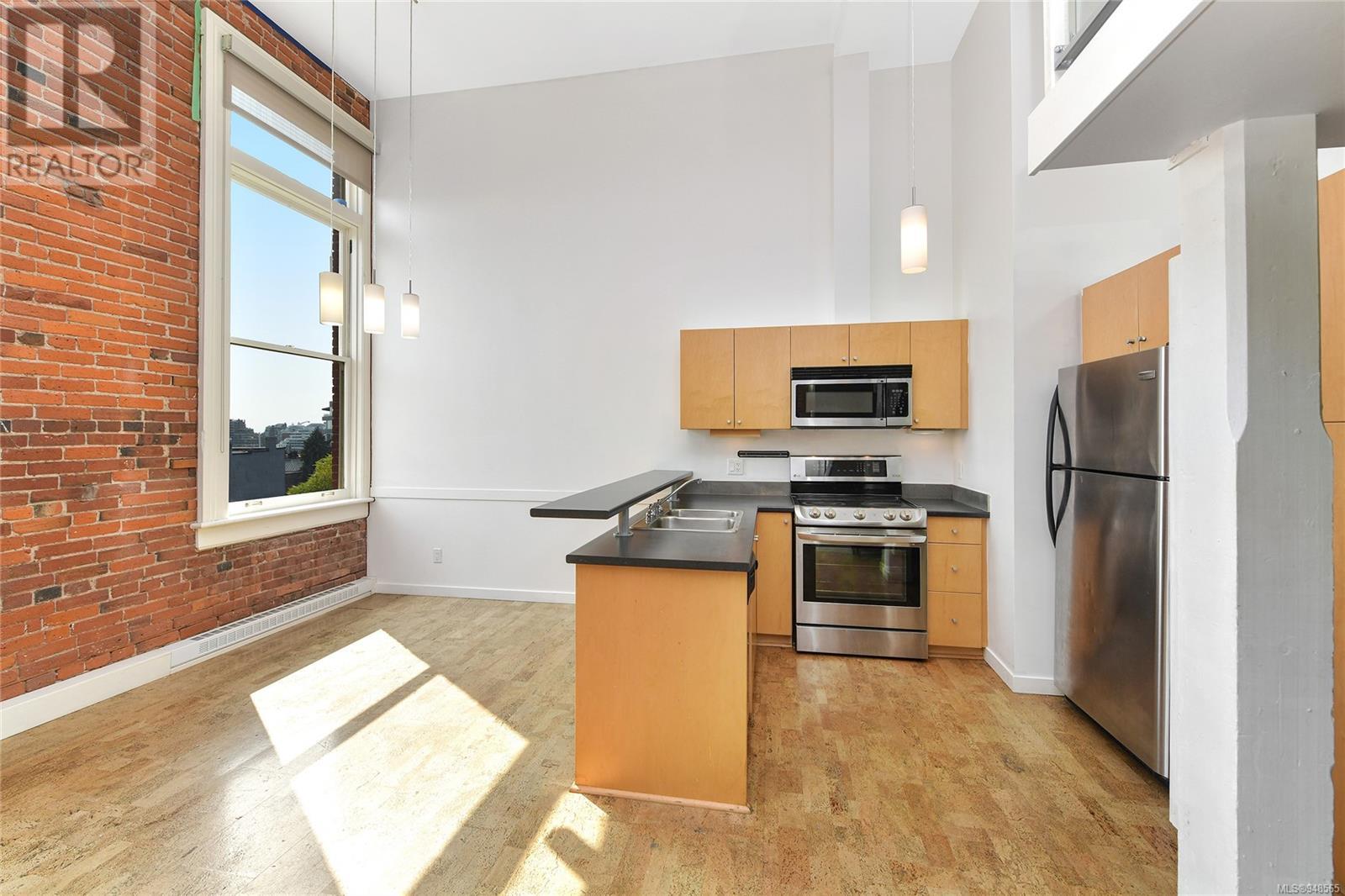 301 524 Yates St, #301