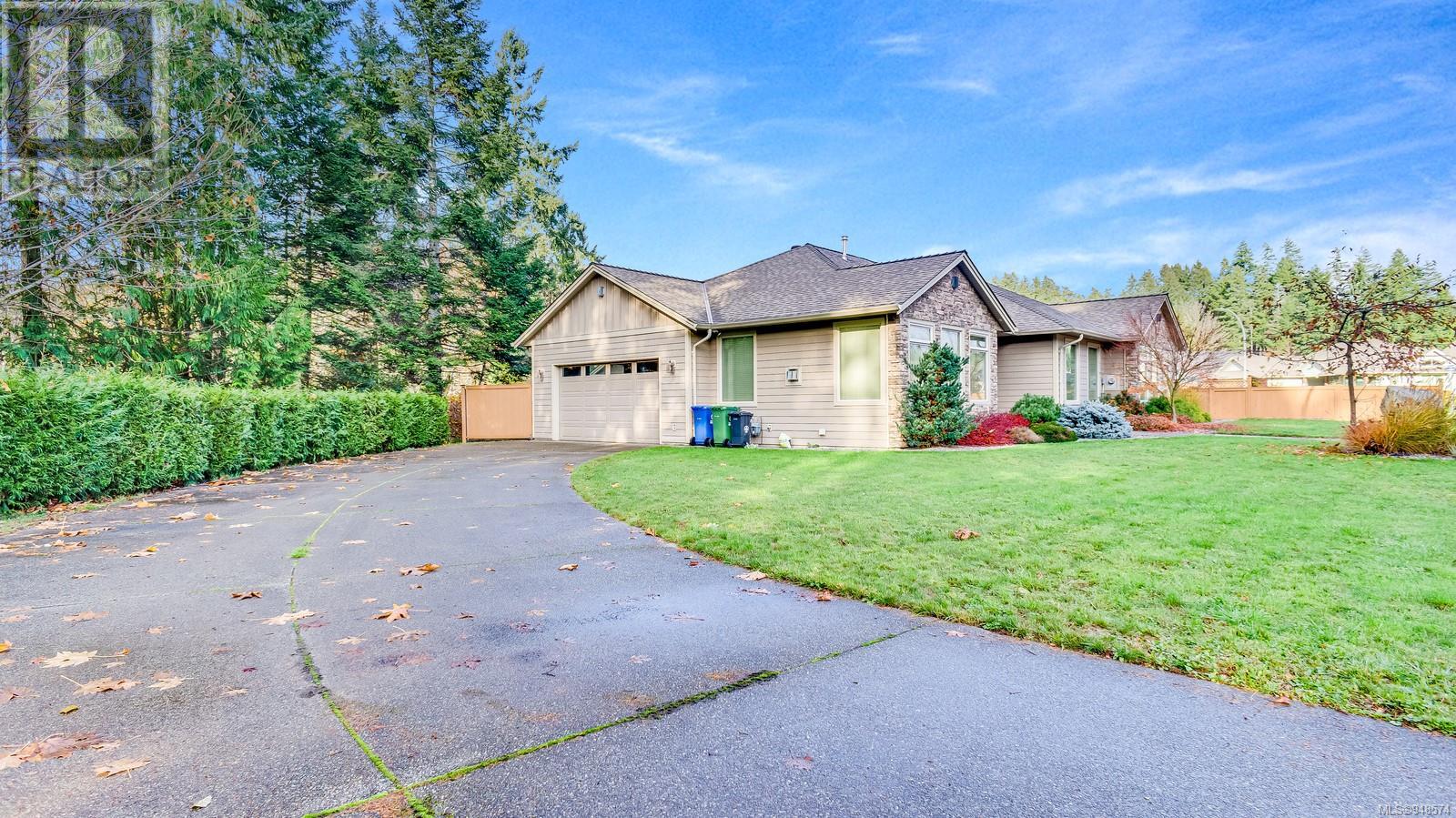 3435 Waterfern Dr