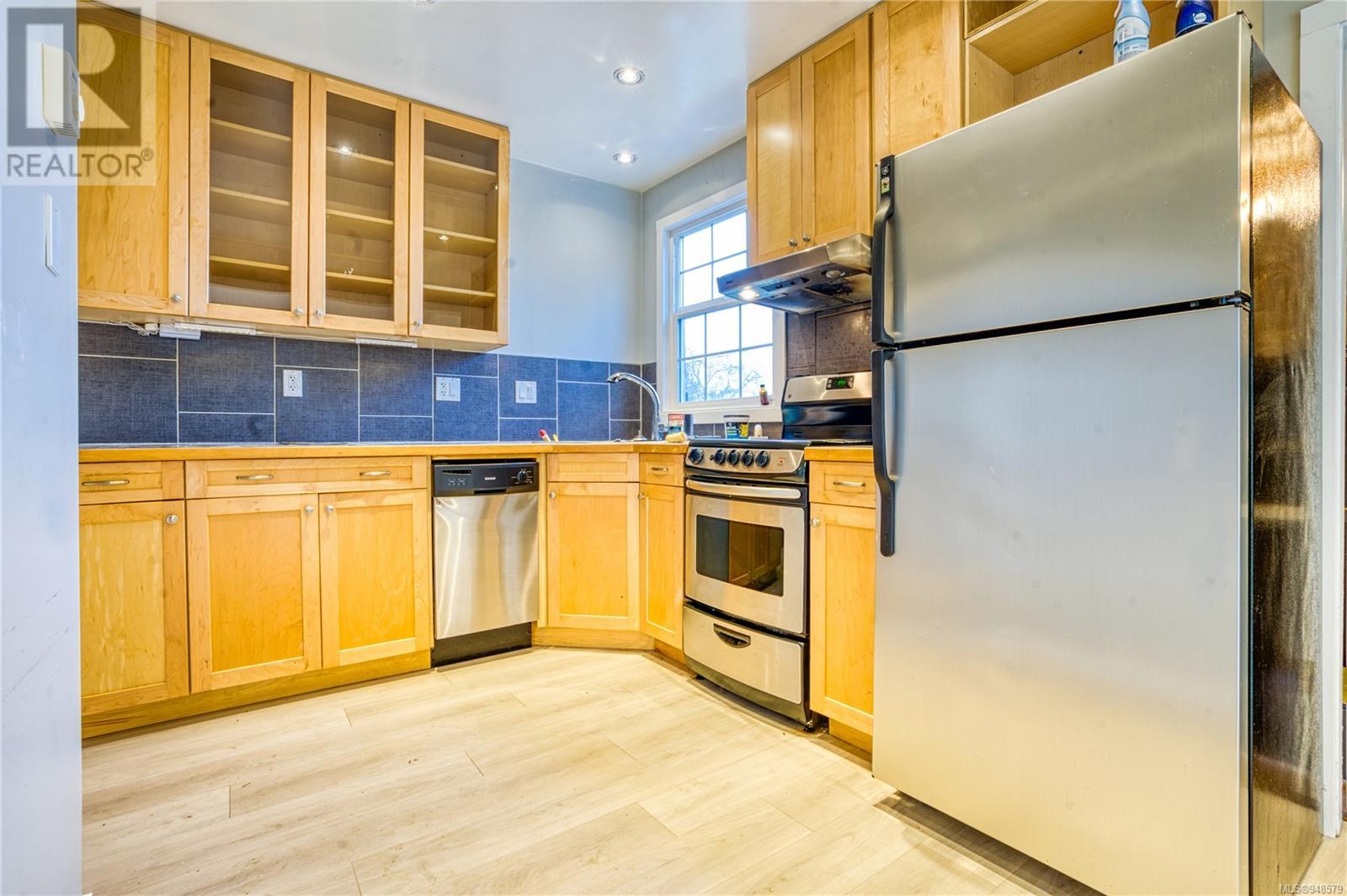 809 Intervale Ave