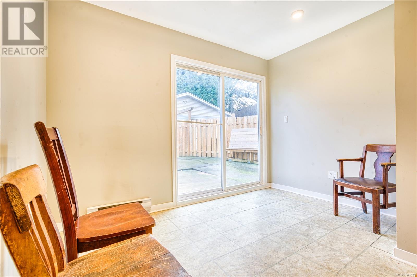 809 Intervale Ave