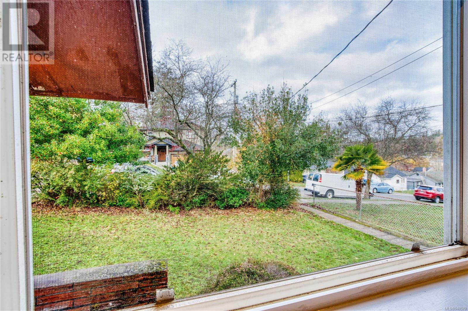 809 Intervale Ave