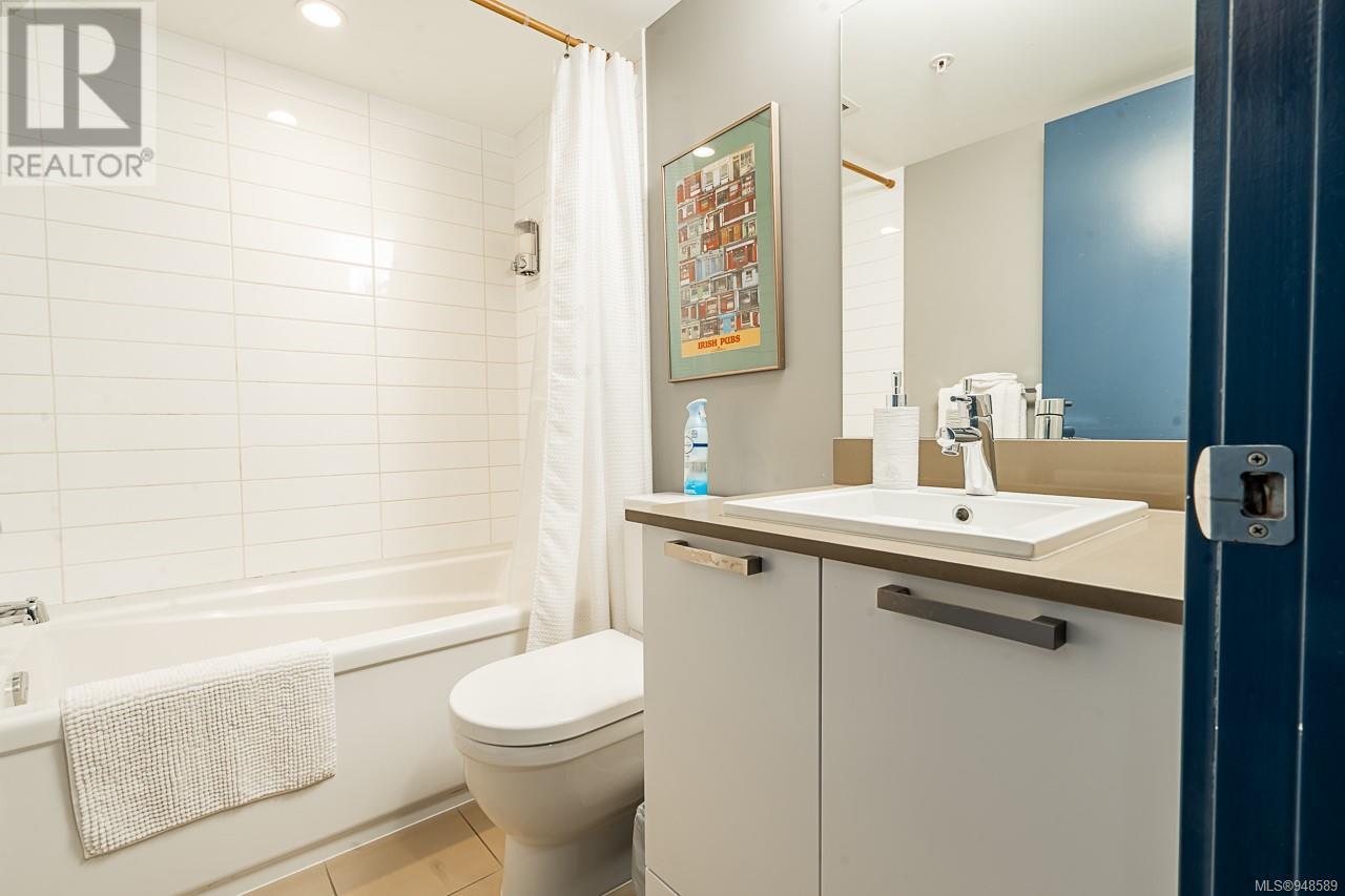 410 517 Fisgard St, #410