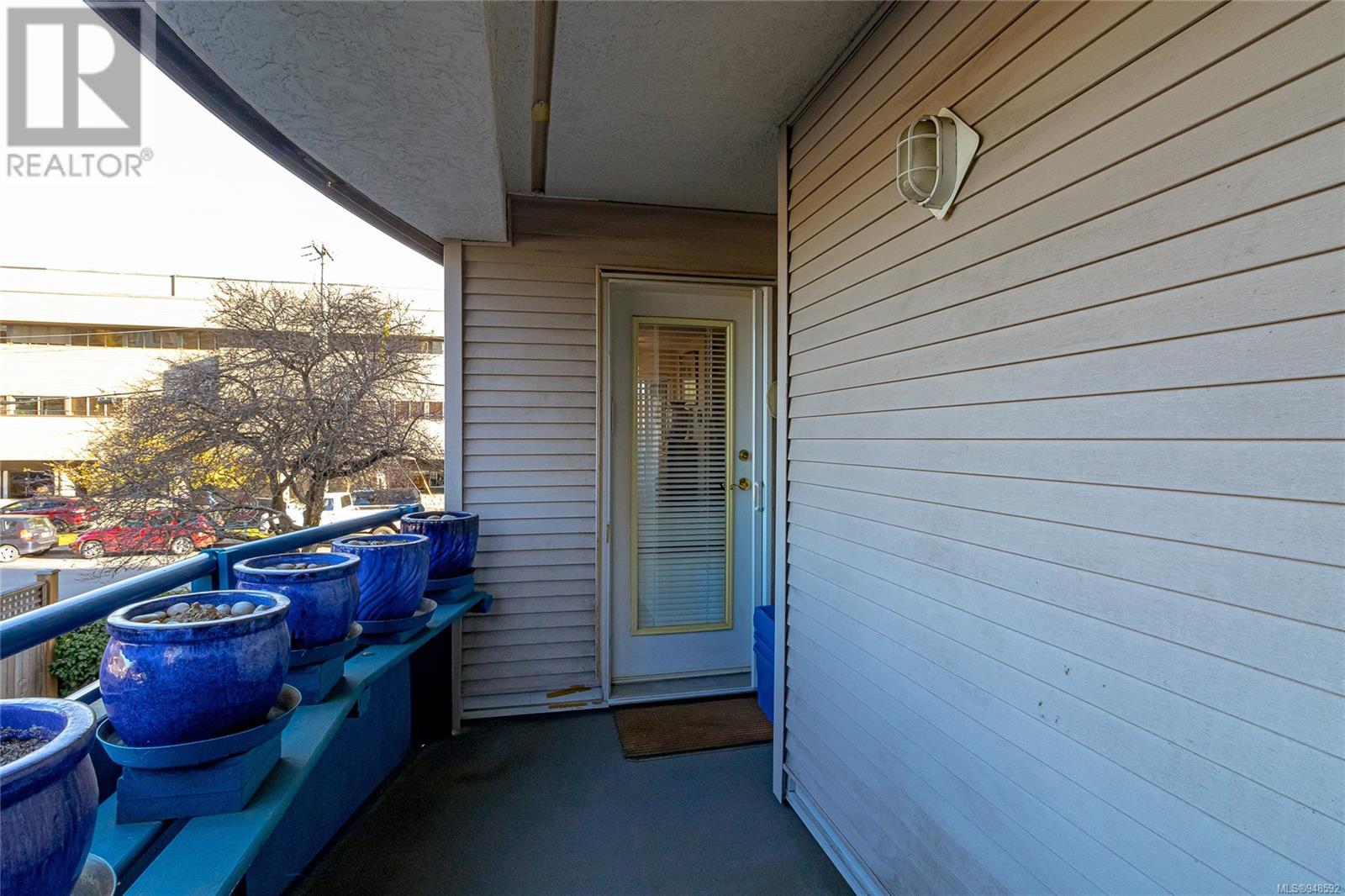 203 2310 Trent St, #203