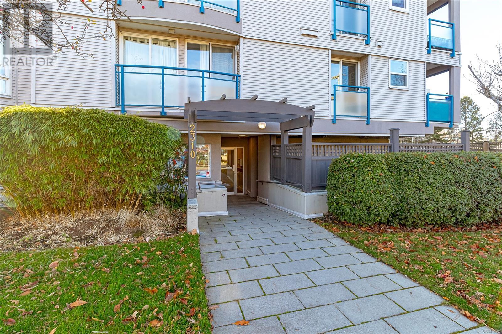 203 2310 Trent St, #203