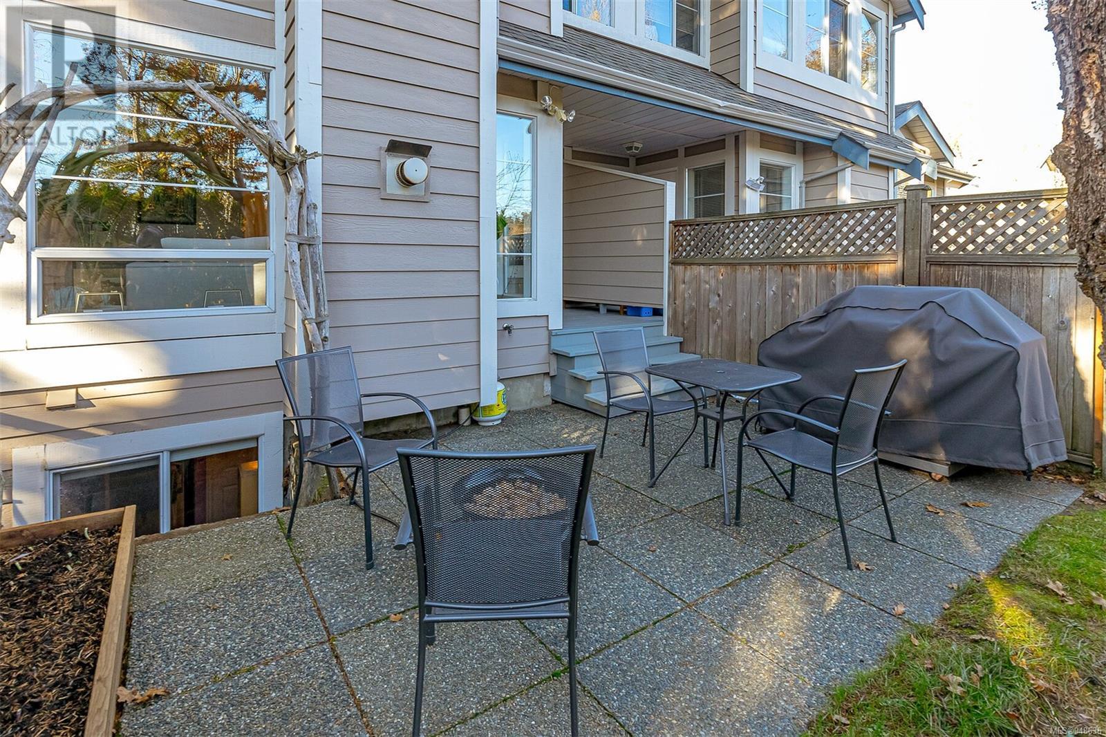 11 4619 Elk Lake Dr, #11
