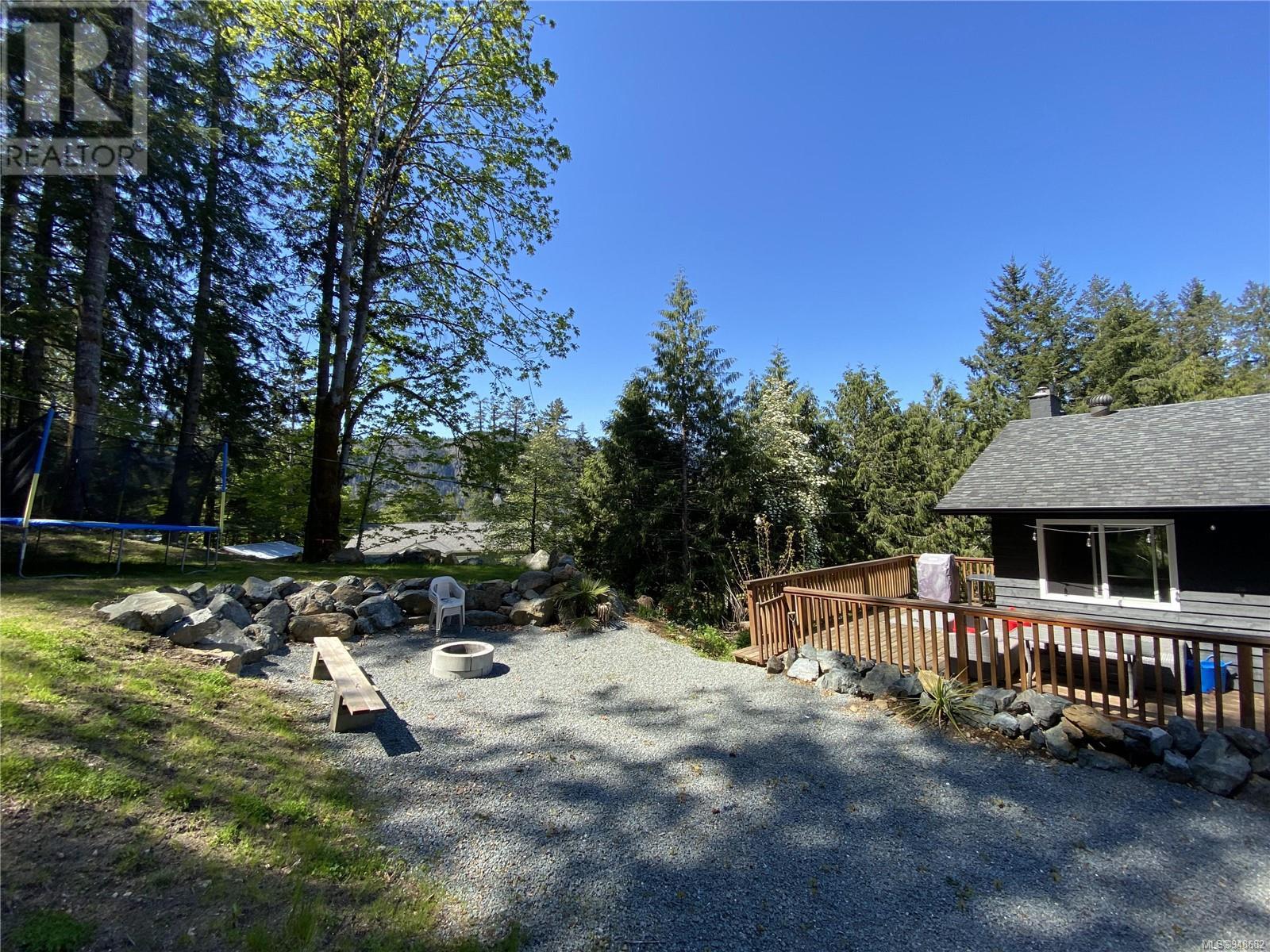 11036 Lakeshore Rd