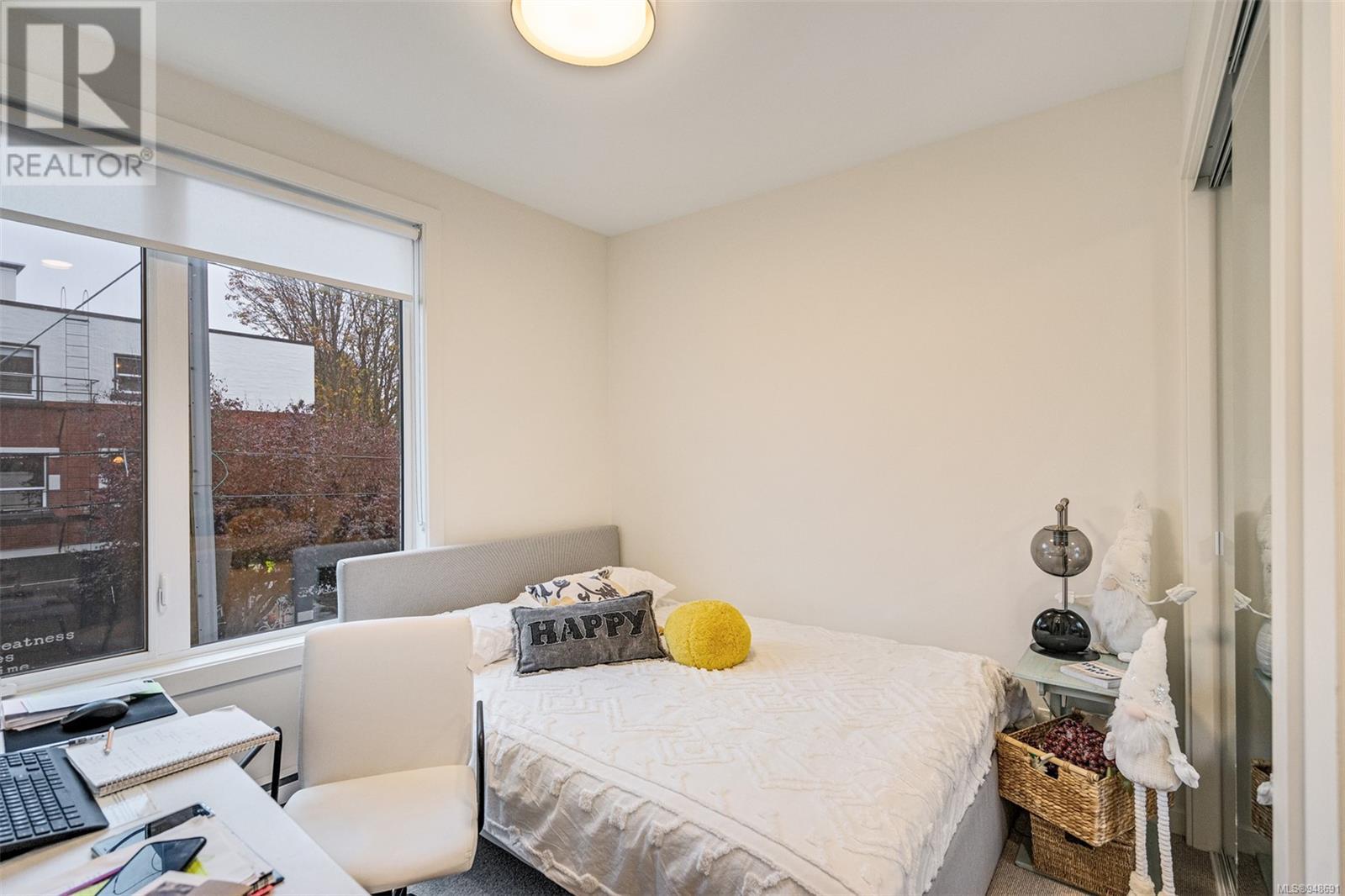 202 1033 Cook St, #202