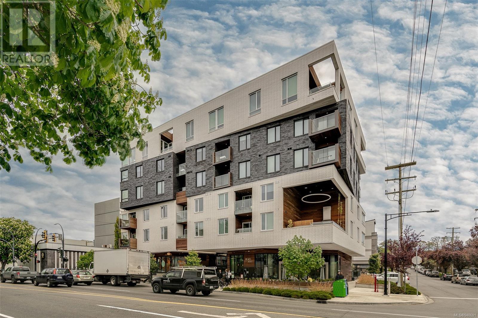 202 1033 Cook St, #202