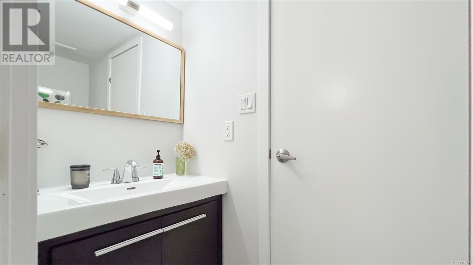 104 1252 Pandora Ave, #104
