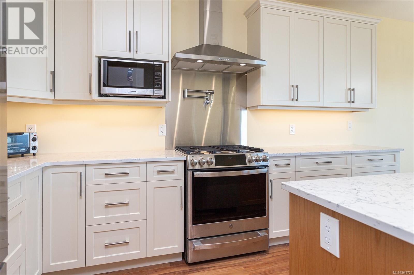 5380 Basinview Hts