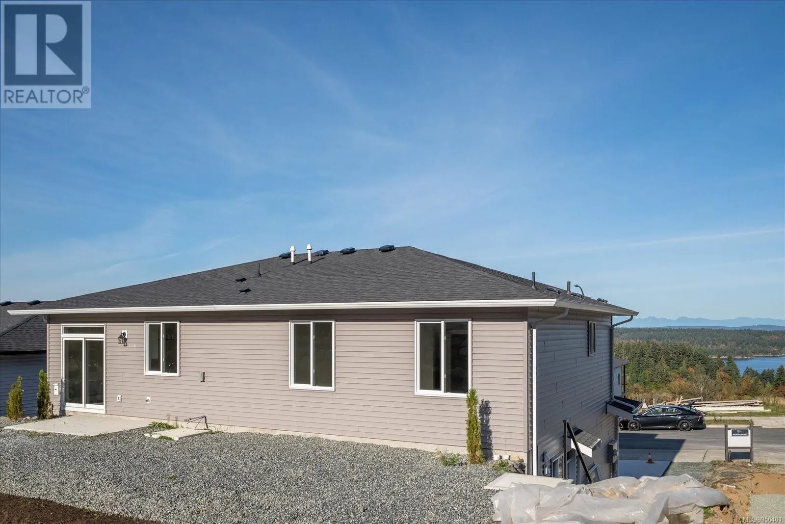 429 Colonia Dr S