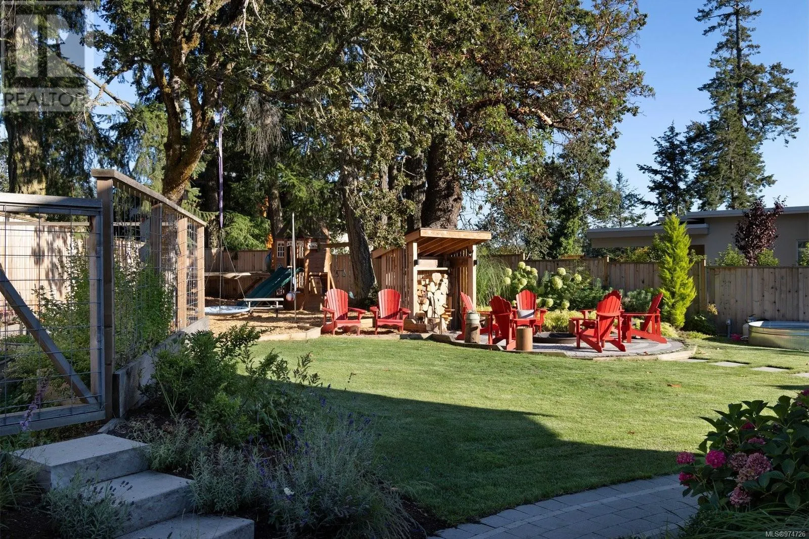 585 Downey Rd