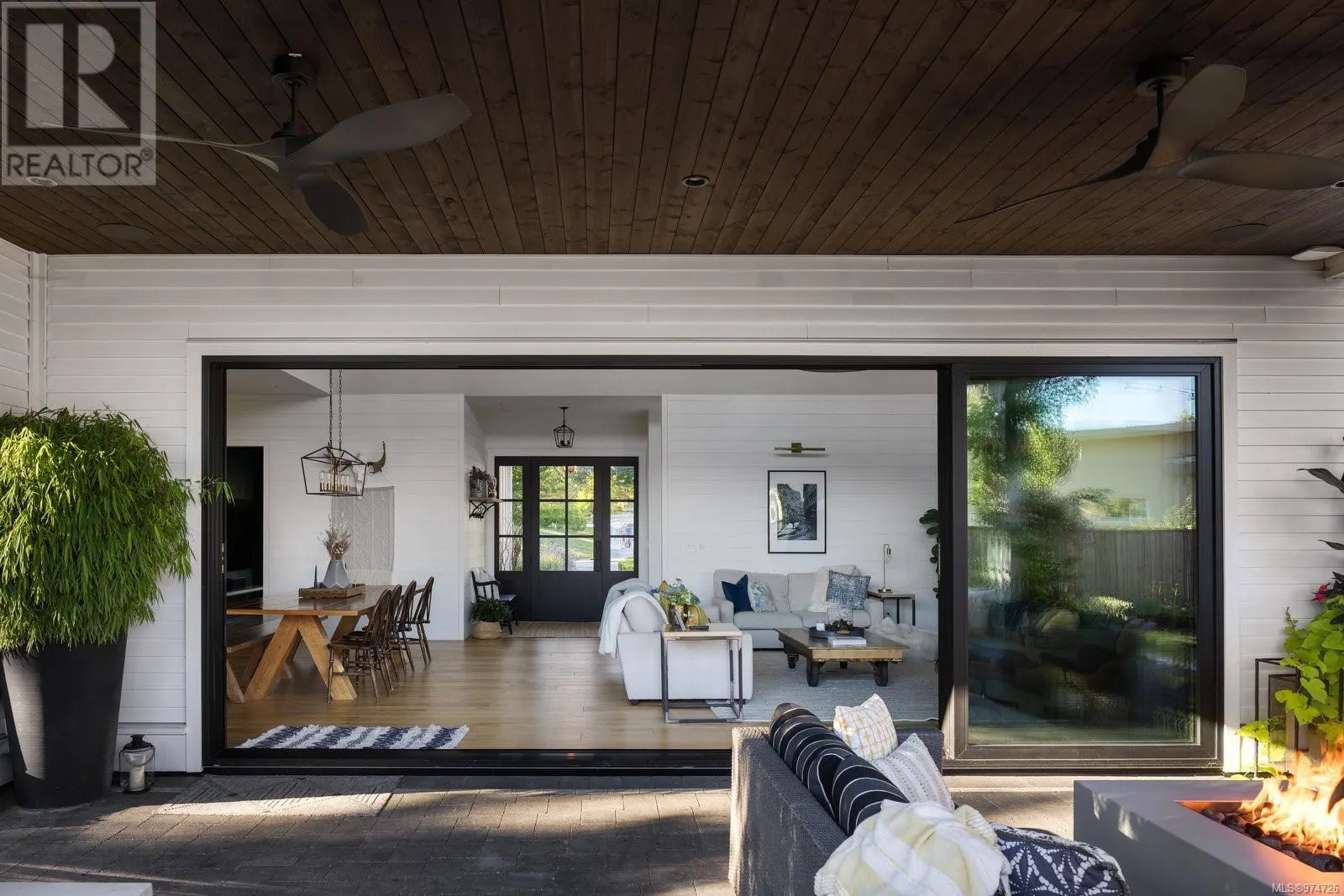 585 Downey Rd