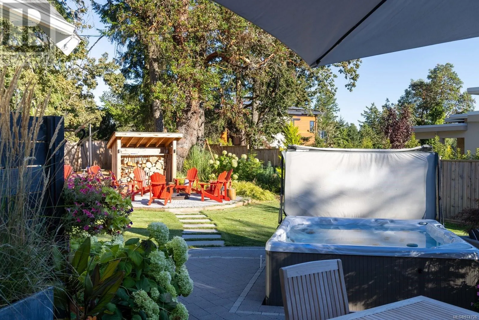 585 Downey Rd