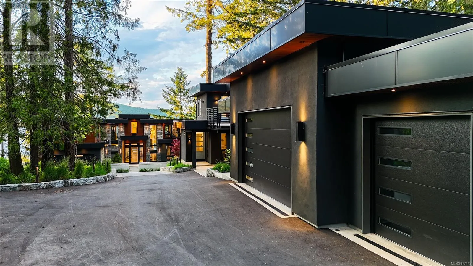 848 Lands End Rd