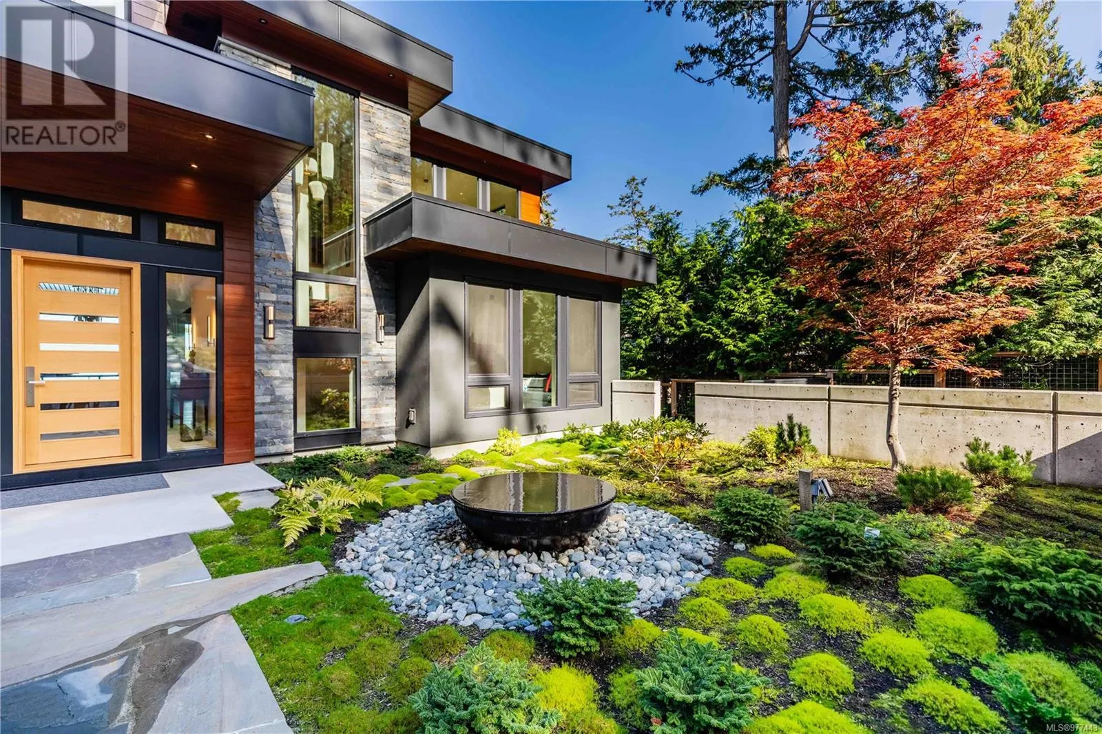 848 Lands End Rd